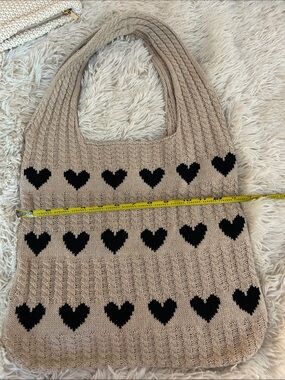 Beige Knit Heart-Pattern Tote Bag - Casual Everyday Shoulder Bag